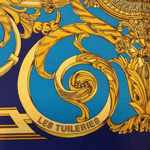HERMES NAVY MULTI LES TUILERIES PRINT SQUARE SILK TWILL SCARF - Picture 5 of 10